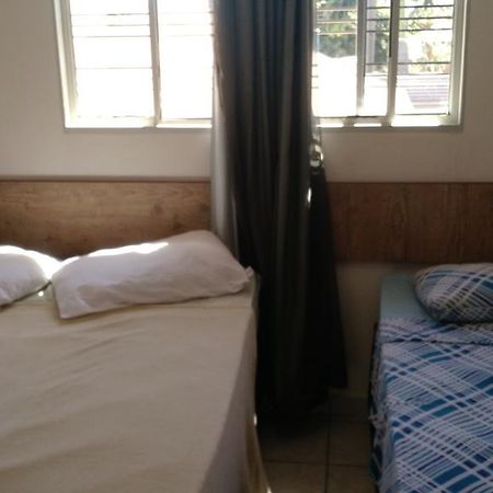 Dormitorio Canarinho Goiânia Extérieur photo